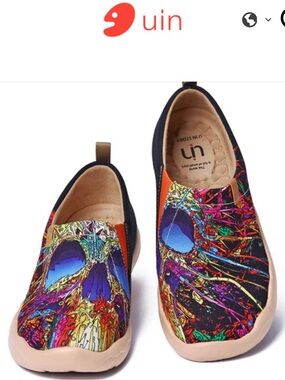 UIN No Body Toledo Women’s Canvas Slip-On Shoe.  Size 8